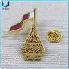 Personalice Metal Crafts Factory Qatar Bandera Nacional Pin de solapa, personalice Pin de solapa de la bandera nacional en esmalte suave, bandera de oro